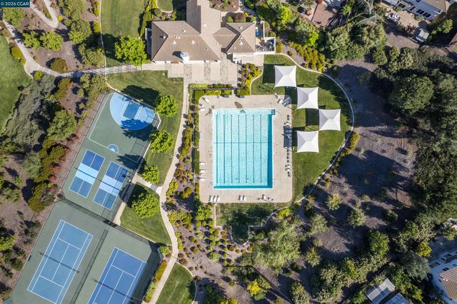 911 Autumn Oak Cir, Concord, CA 94521