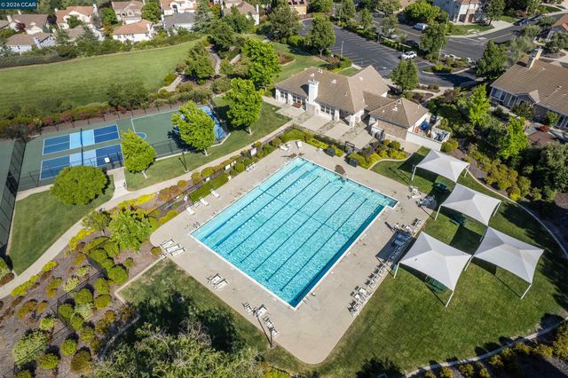 911 Autumn Oak Cir, Concord, CA 94521
