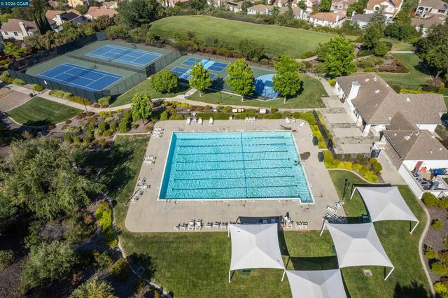 911 Autumn Oak Cir, Concord, CA 94521