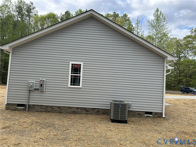6731 Caboose Ln, Sandston, VA 23150