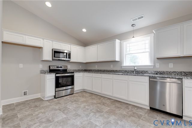 6731 Caboose Ln, Sandston, VA 23150