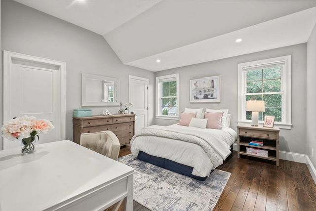 14 Adams St 14, Medfield, MA 02052