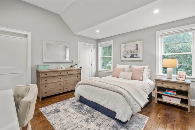 14 Adams St 14, Medfield, MA 02052