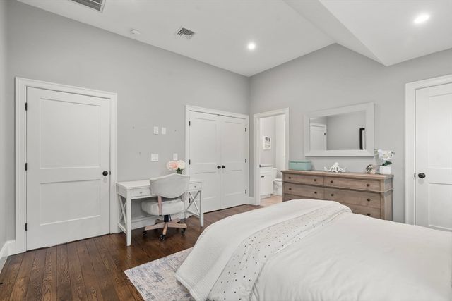 14 Adams St 14, Medfield, MA 02052