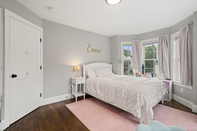 14 Adams St 14, Medfield, MA 02052