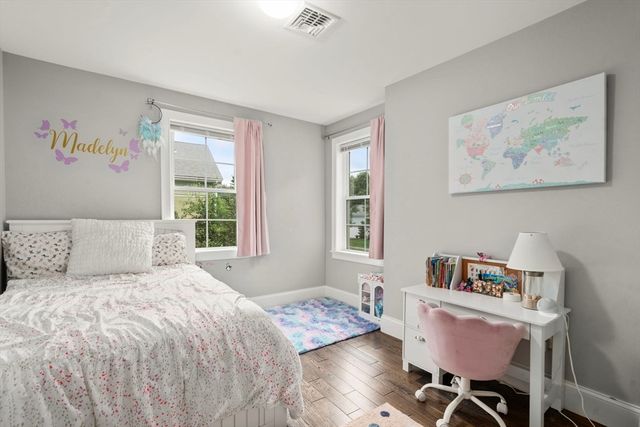 14 Adams St 14, Medfield, MA 02052