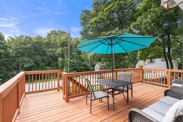 14 Adams St 14, Medfield, MA 02052