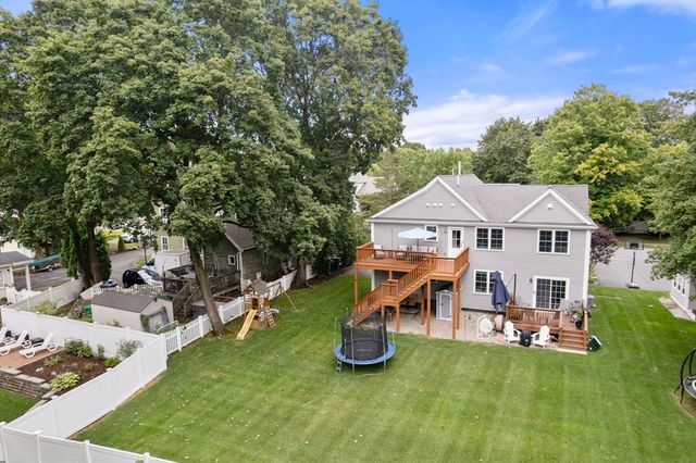 14 Adams St 14, Medfield, MA 02052