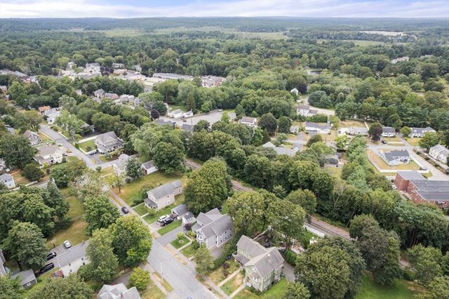 14 Adams St 14, Medfield, MA 02052
