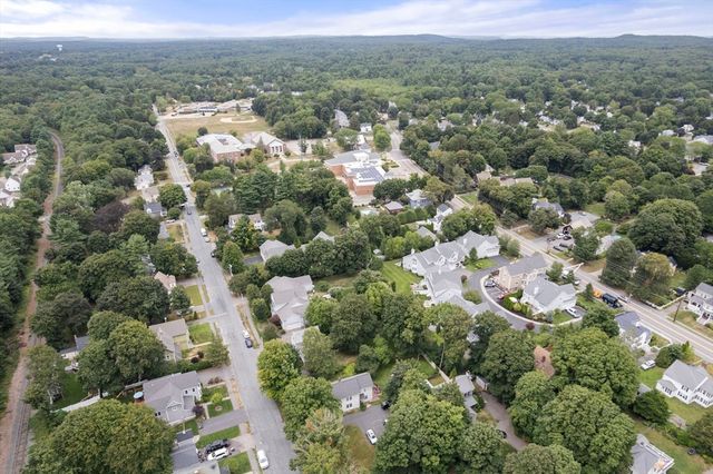 14 Adams St 14, Medfield, MA 02052