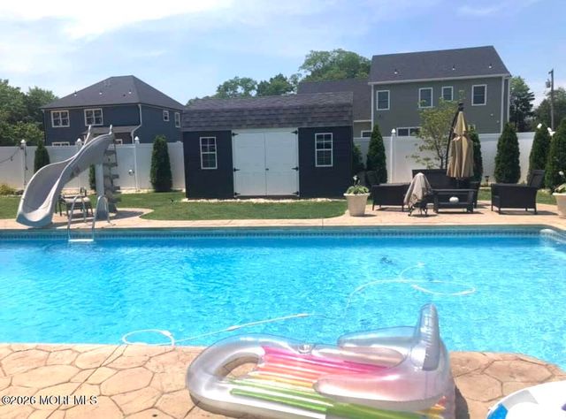 507 Thompson Place, Middletown, NJ 07748