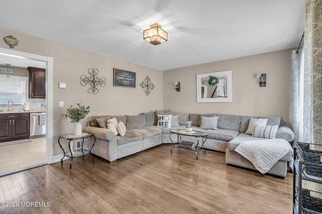 507 Thompson Place, Middletown, NJ 07748