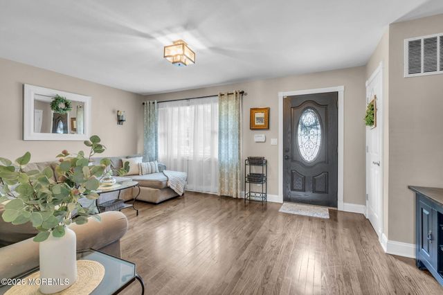 507 Thompson Place, Middletown, NJ 07748