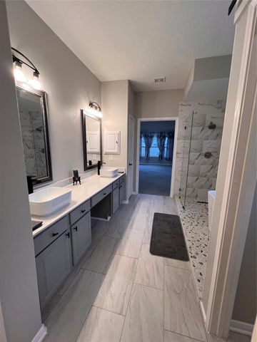 435 Twin Timbers Lane, Kemah, TX 77565