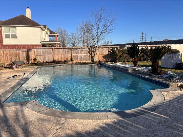 435 Twin Timbers Lane, Kemah, TX 77565