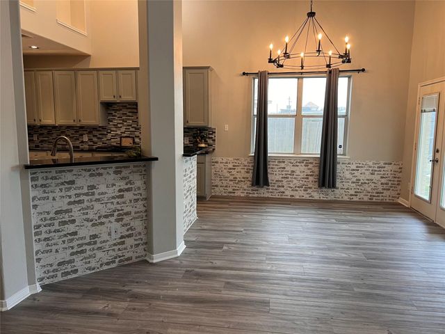 435 Twin Timbers Lane, Kemah, TX 77565