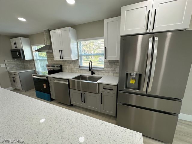 9165 Seville RD, Fort Myers, FL 33967