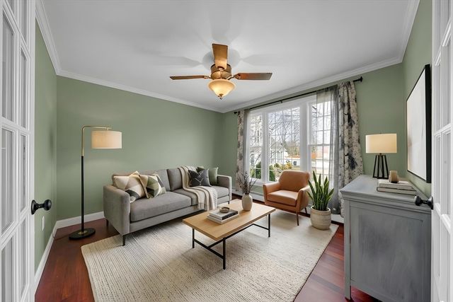 8 Jacqueline Dr, Amesbury, MA 01913