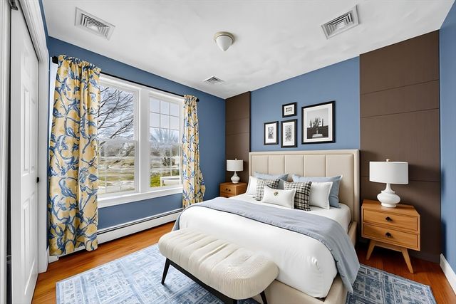 8 Jacqueline Dr, Amesbury, MA 01913