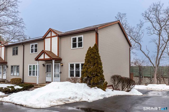 71 White Oak Avenue APT B6, Plainville, CT 06062