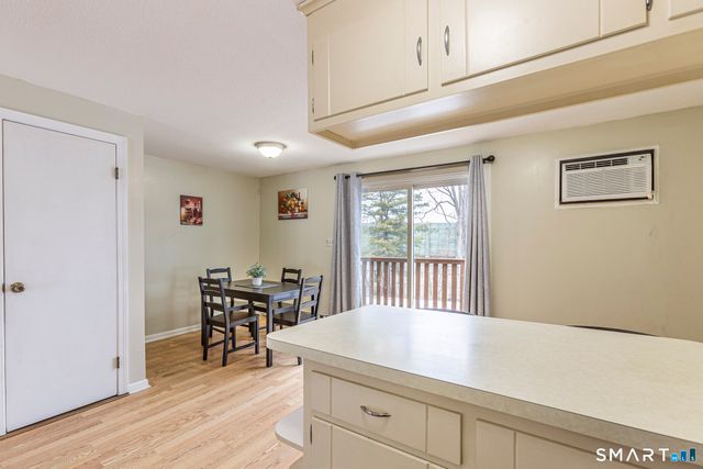 71 White Oak Avenue APT B6, Plainville, CT 06062