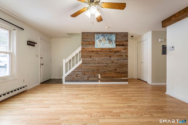 71 White Oak Avenue APT B6, Plainville, CT 06062