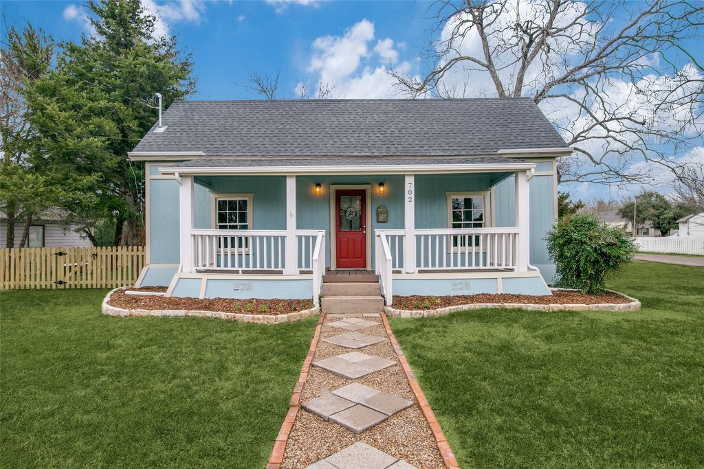 702 Kernodle Street, Rockwall, TX 75087