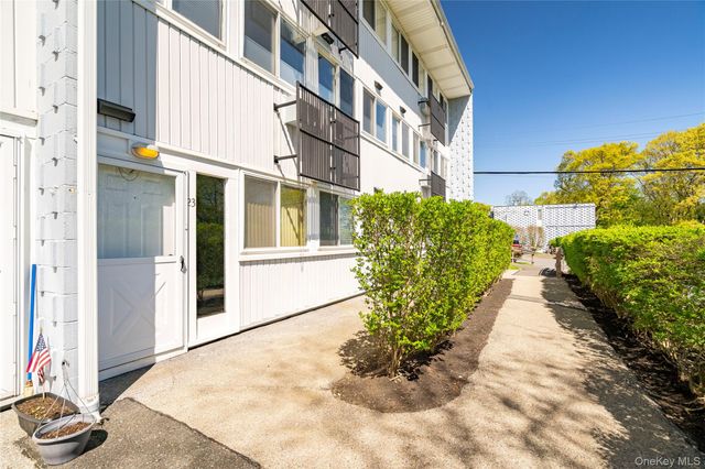5 Wyndover Woods Lane 23, White Plains, NY 10603