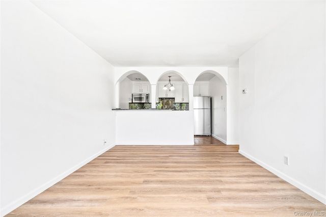 5 Wyndover Woods Lane 23, White Plains, NY 10603
