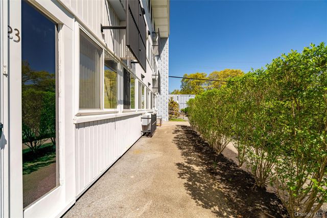 5 Wyndover Woods Lane 23, White Plains, NY 10603