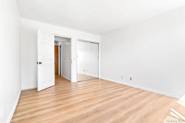 5 Wyndover Woods Lane 23, White Plains, NY 10603
