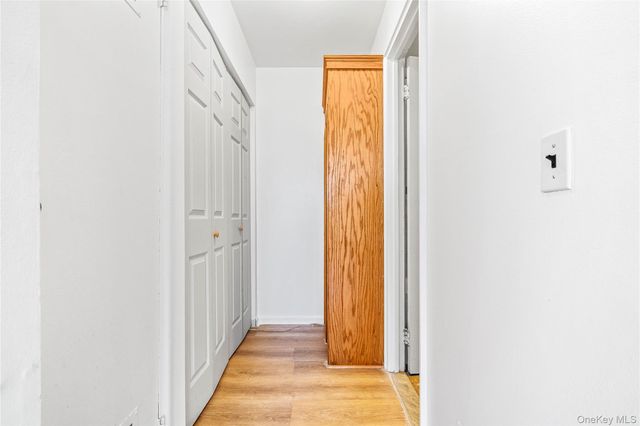 5 Wyndover Woods Lane 23, White Plains, NY 10603