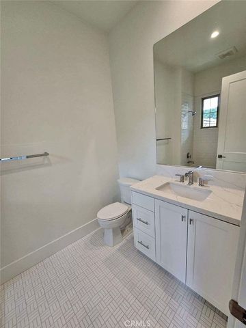 115 Bozeman, Irvine, CA 92602