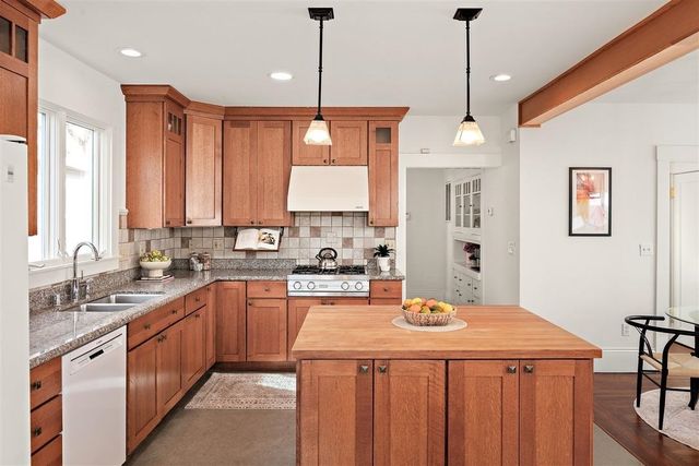 1135 Parker St, Berkeley, CA 94702