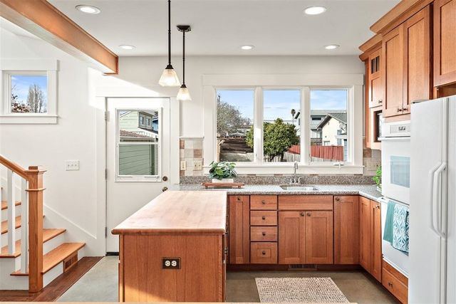 1135 Parker St, Berkeley, CA 94702