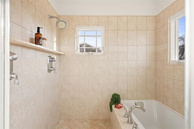 1135 Parker St, Berkeley, CA 94702