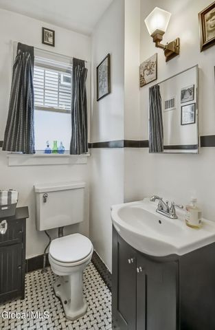 138 Cardinal Avenue, Albany, NY 12209