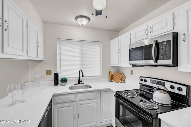 519B Cheshire Court, Manchester, NJ 08759