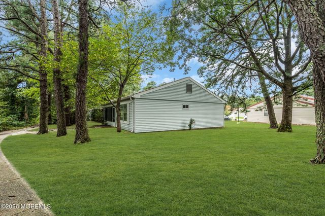519B Cheshire Court, Manchester, NJ 08759