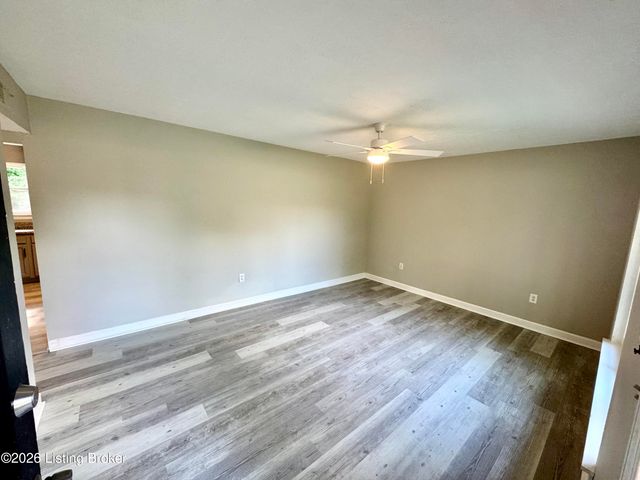 8410 Jan Way, Louisville, KY 40219