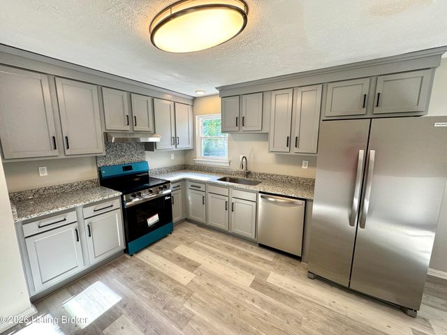 8410 Jan Way, Louisville, KY 40219