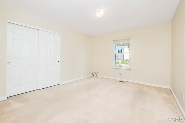 175 Keystone Drive, Fenton, MO 63026