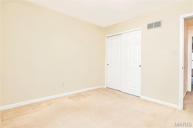 175 Keystone Drive, Fenton, MO 63026