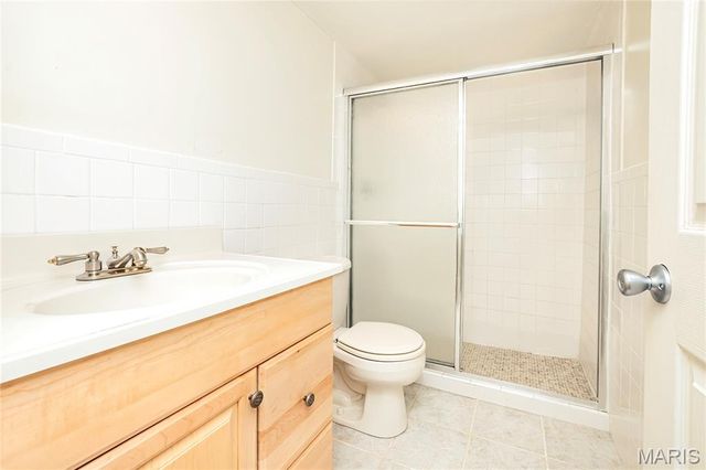 175 Keystone Drive, Fenton, MO 63026