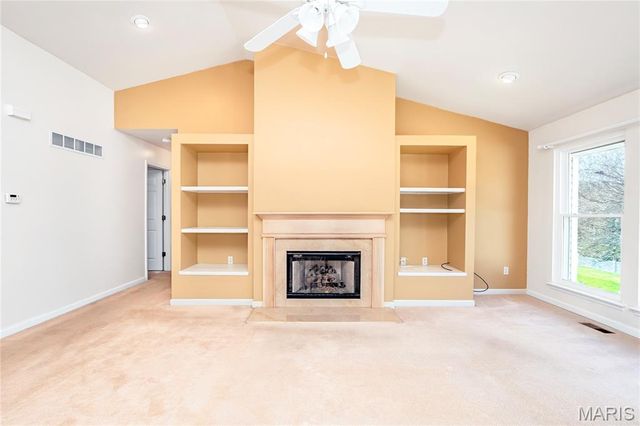 175 Keystone Drive, Fenton, MO 63026