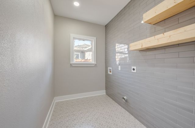 339 S Montclair Avenue, Dallas, TX 75208