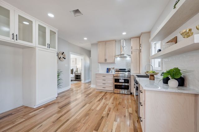 339 S Montclair Avenue, Dallas, TX 75208