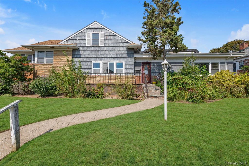 305 E Olive Street, Long Beach, NY 11561 — exterior