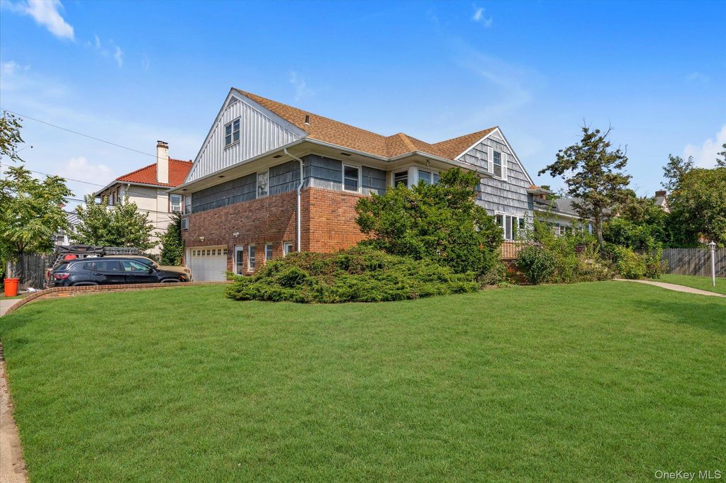 305 E Olive Street, Long Beach, NY 11561 — photo 2