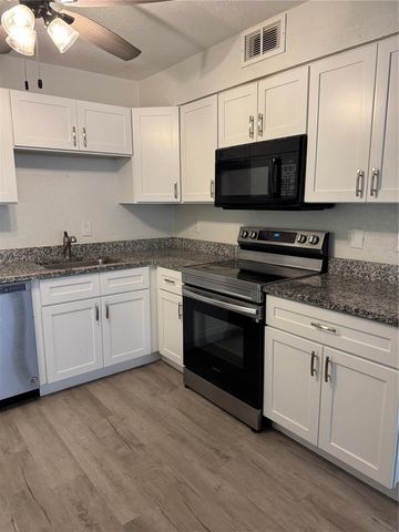 3427 CLARK RD 127, Sarasota, FL 34231
